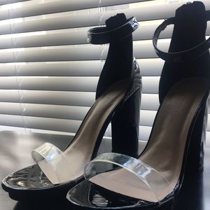 Black heel sandals with clear toe strap - size 10